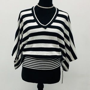 BCBG Light black and off white sweater